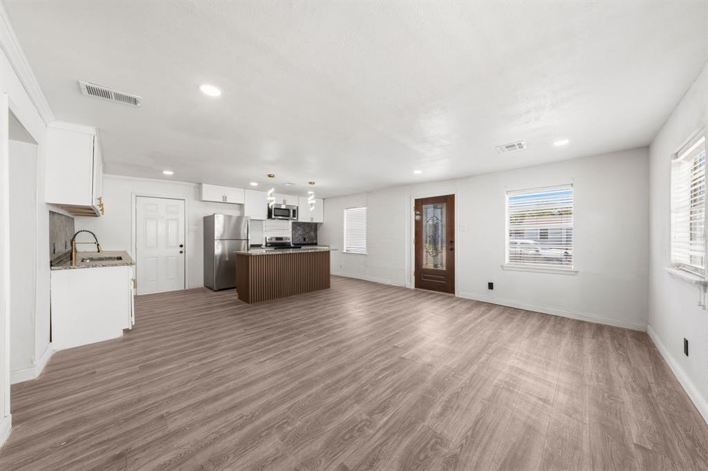 7923 S Nassau Circle Property Photo 7