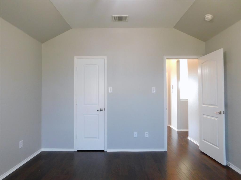 14904 Riverside Drive Property Photo 25