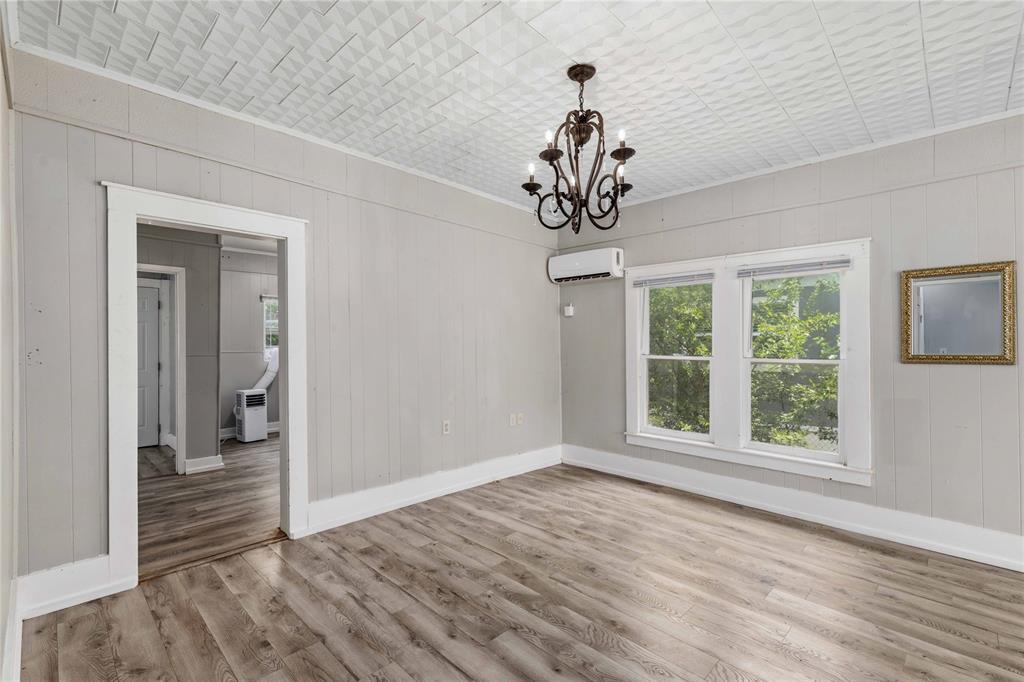 1317 Avenue C Property Photo 6