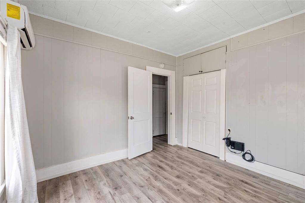 1317 Avenue C Property Photo 13