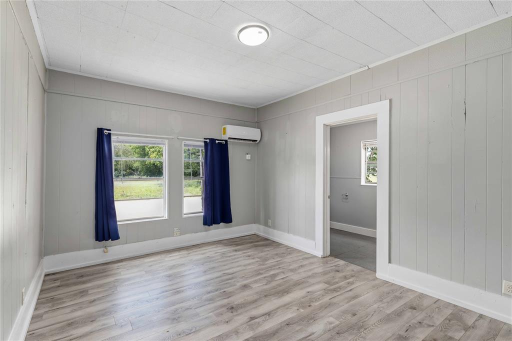 1317 Avenue C Property Photo 15