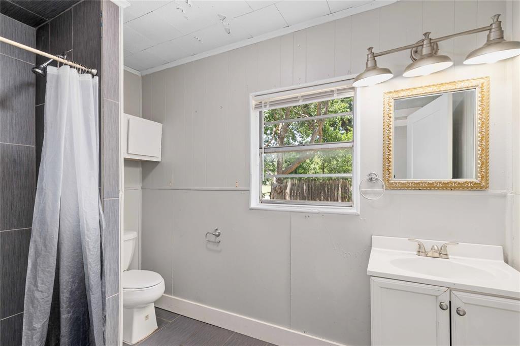 1317 Avenue C Property Photo 17