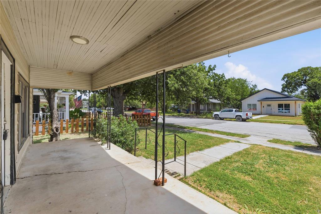 1317 Avenue C Property Photo 21