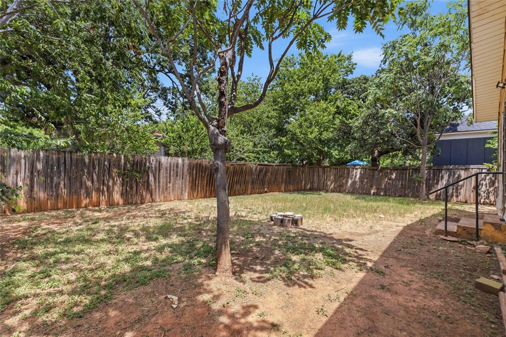 1317 Avenue C Property Photo 23