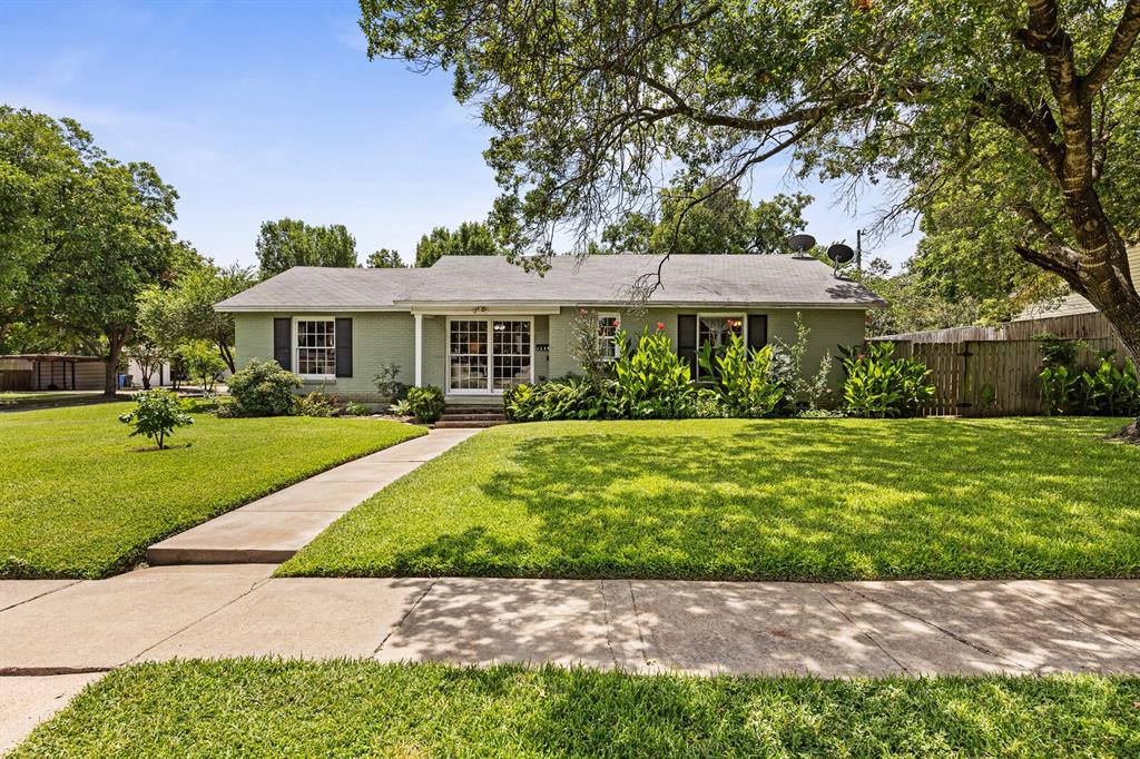 4500 Sanger Avenue Property Photo 1