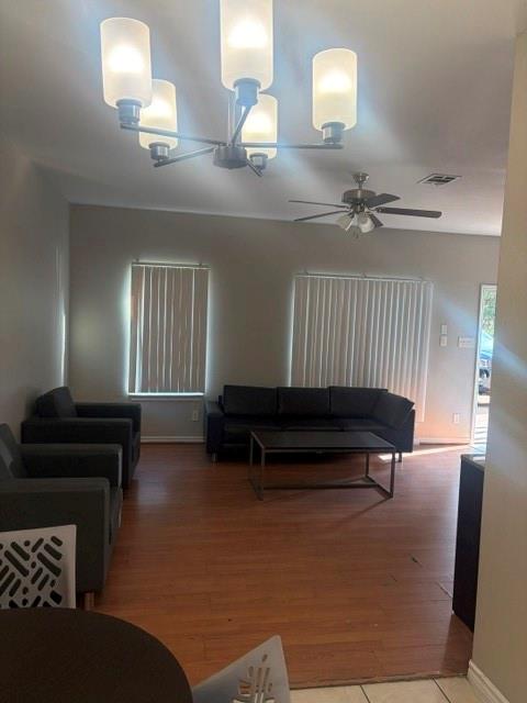 711 Thompson Drive Property Photo 8