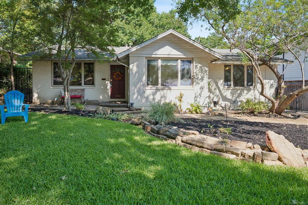 7233 Meadow Lake Avenue Property Photo 1
