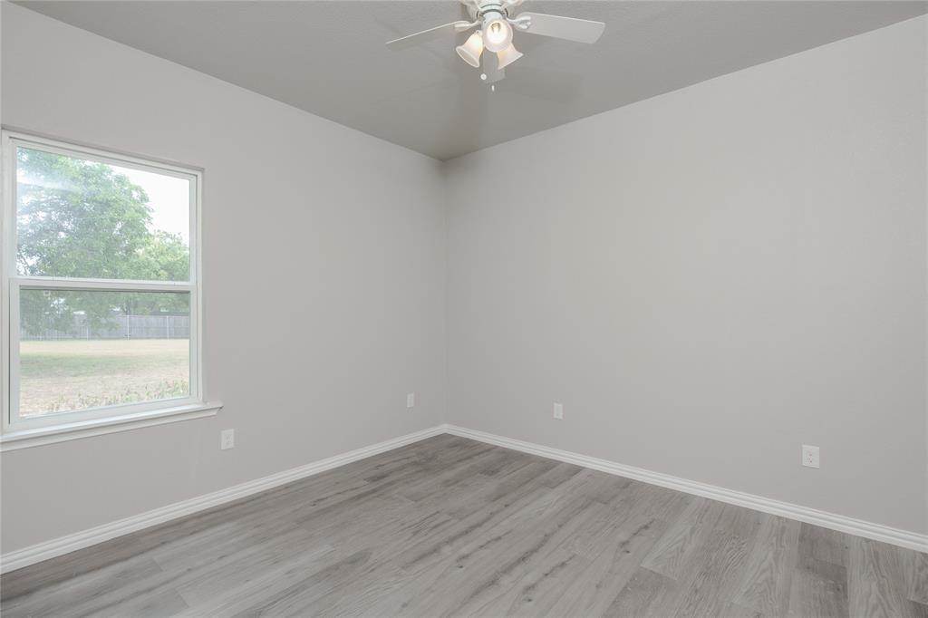 404 Campbell Street Property Photo 10