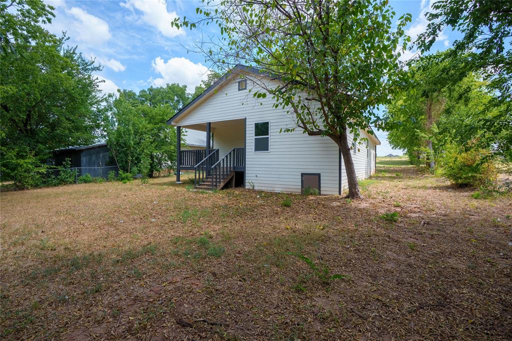 404 Campbell Street Property Photo 12