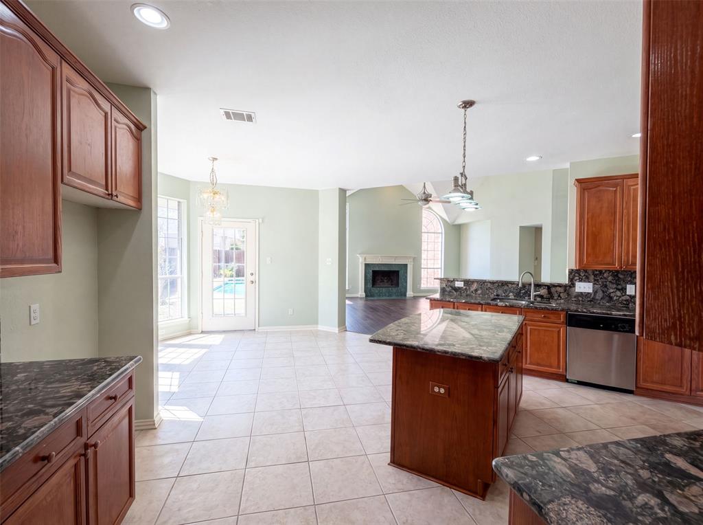 3606 Fairlands Drive Property Photo 2