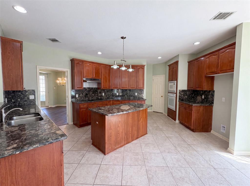 3606 Fairlands Drive Property Photo 7