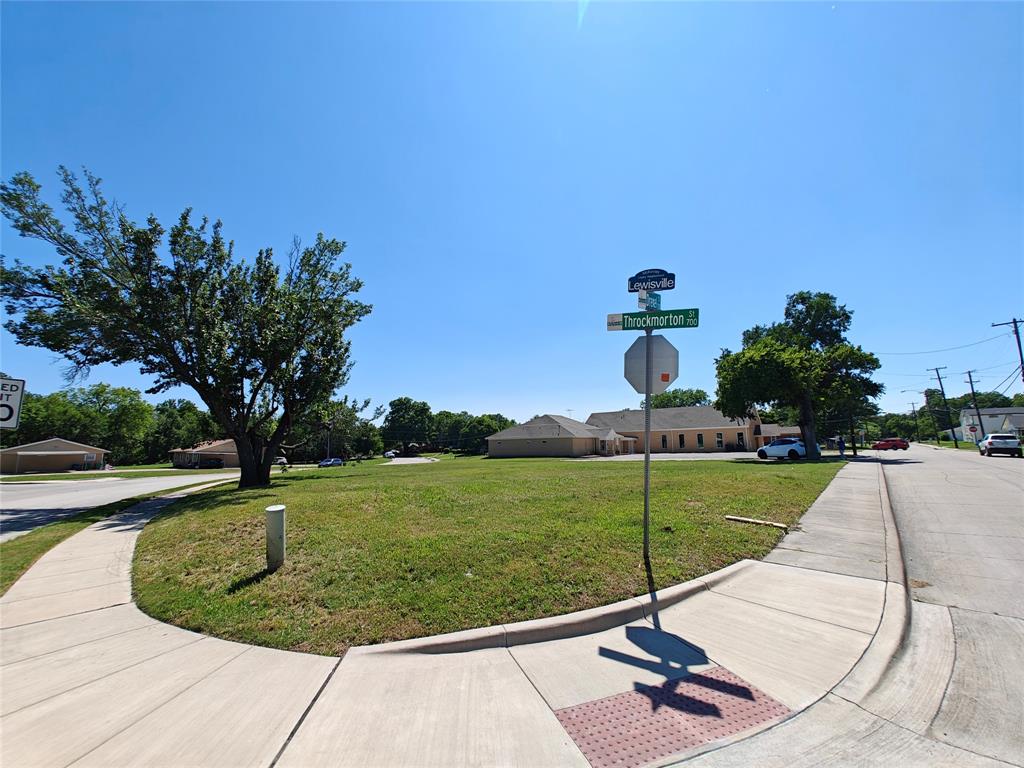 704 Drexel Property Photo 3