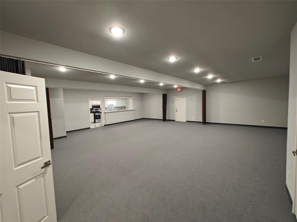 704 Drexel Property Photo 7