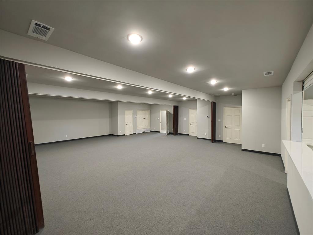 704 Drexel Property Photo 8