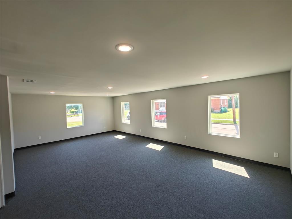 704 Drexel Property Photo 15