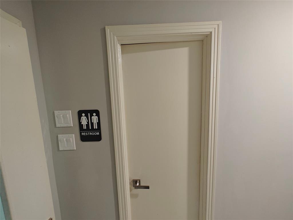 704 Drexel Property Photo 18