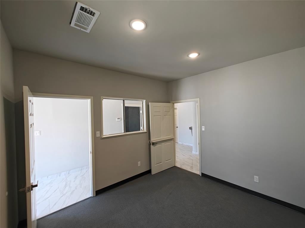 704 Drexel Property Photo 28