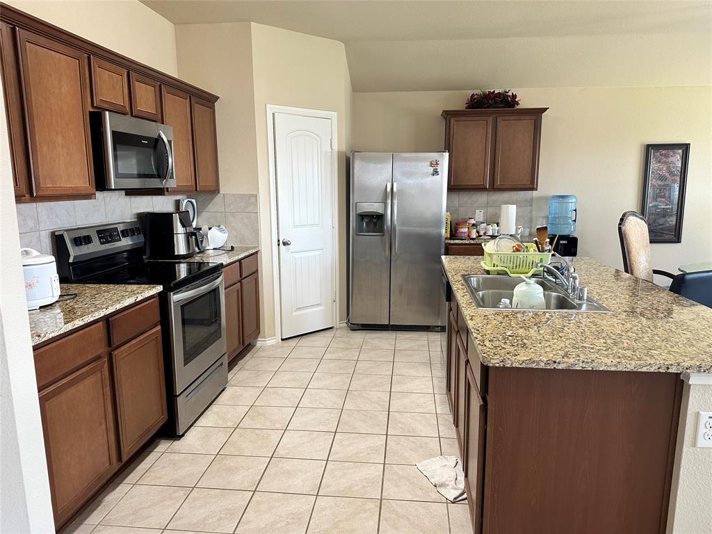 915 Quartz Trail Property Photo 6