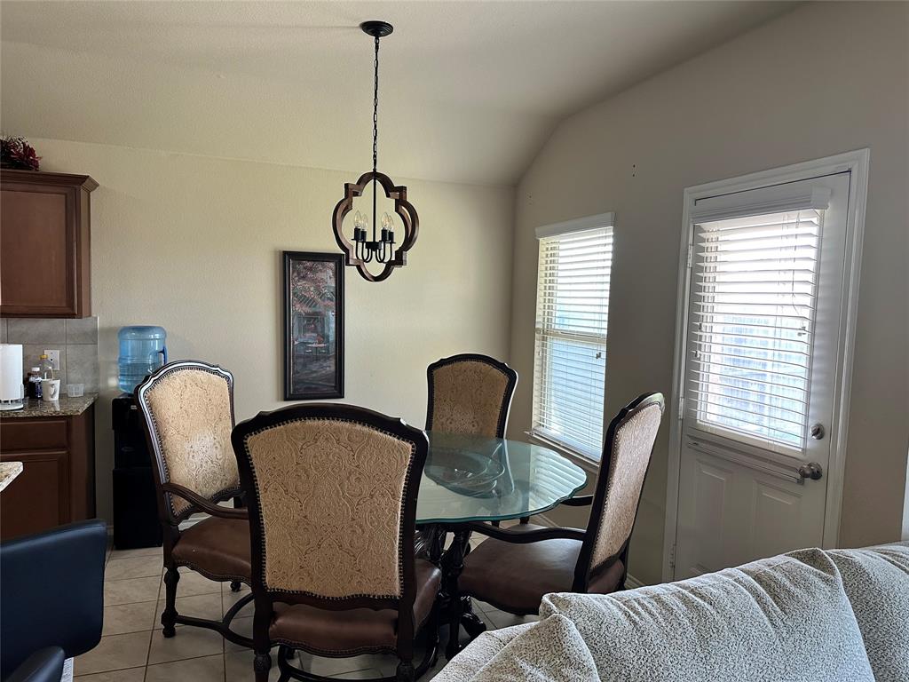 915 Quartz Trail Property Photo 8