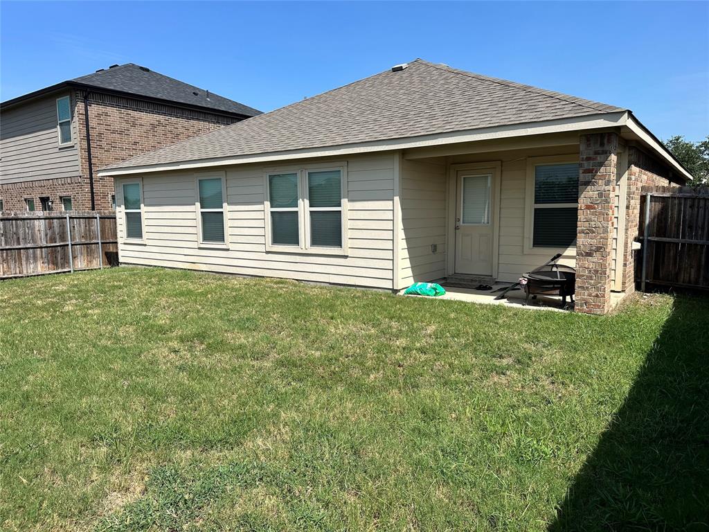 915 Quartz Trail Property Photo 14