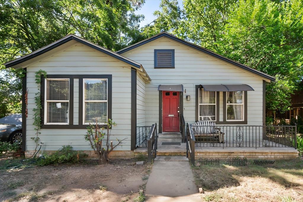 712 W Dye Street Property Photo 1