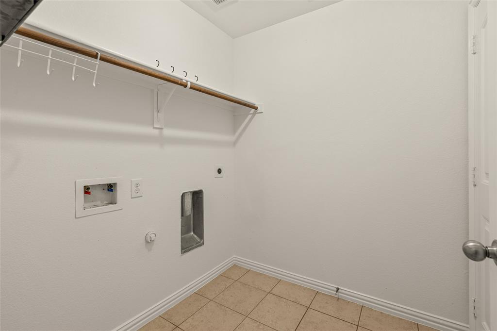 7308 Silver City Drive Property Photo 4