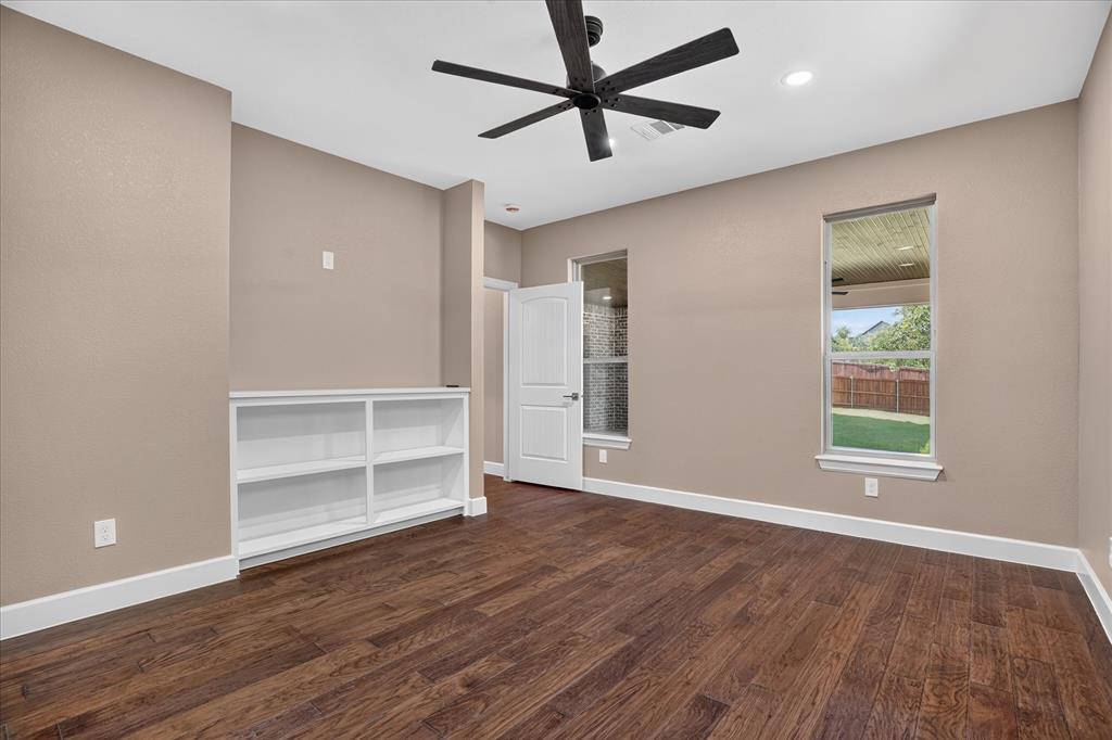 6400 Crapemyrtle Drive Property Photo 13