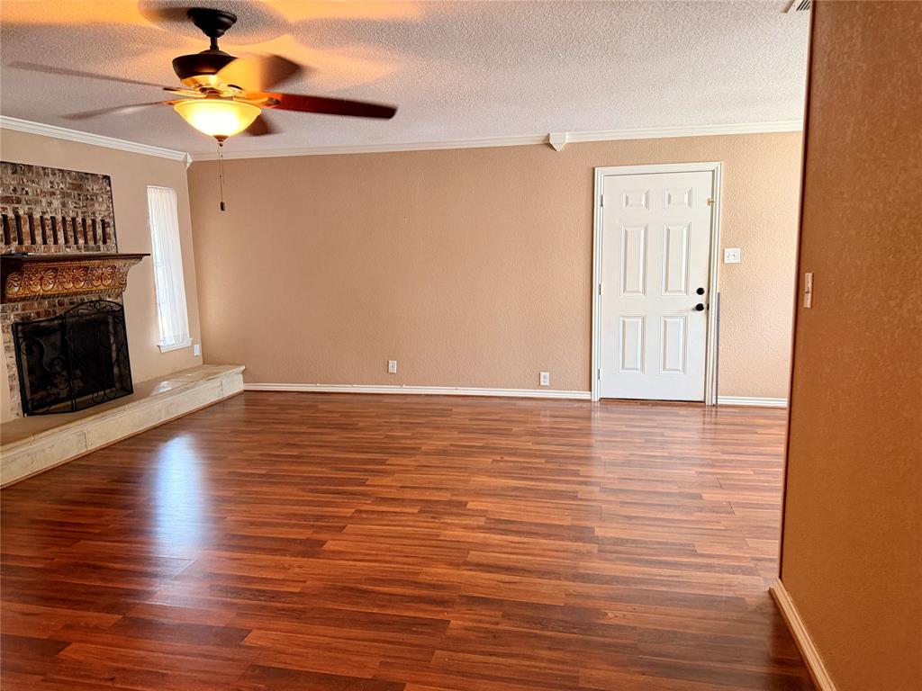 201 Collins Drive Property Photo 8