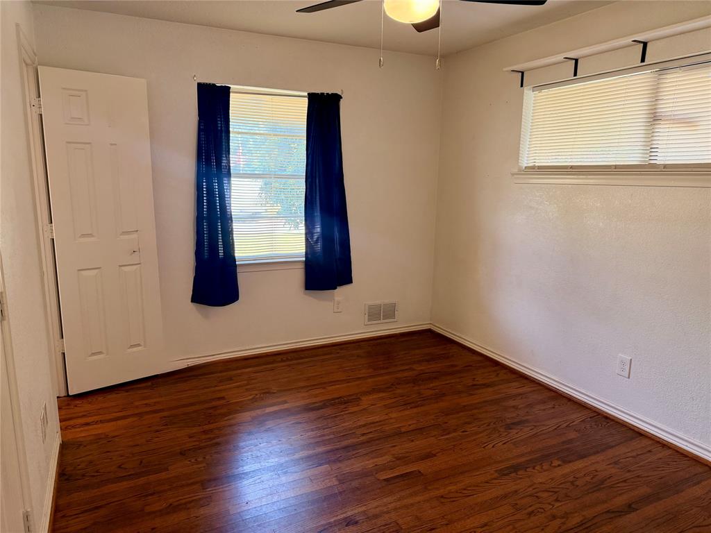 201 Collins Drive Property Photo 12