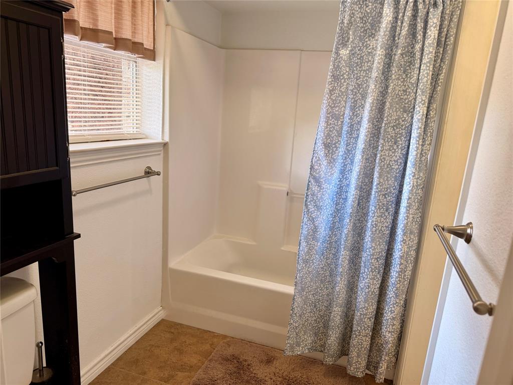 201 Collins Drive Property Photo 15