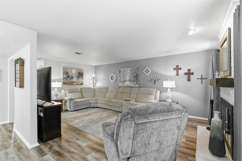 2923 Shady Knoll Lane Property Photo 6
