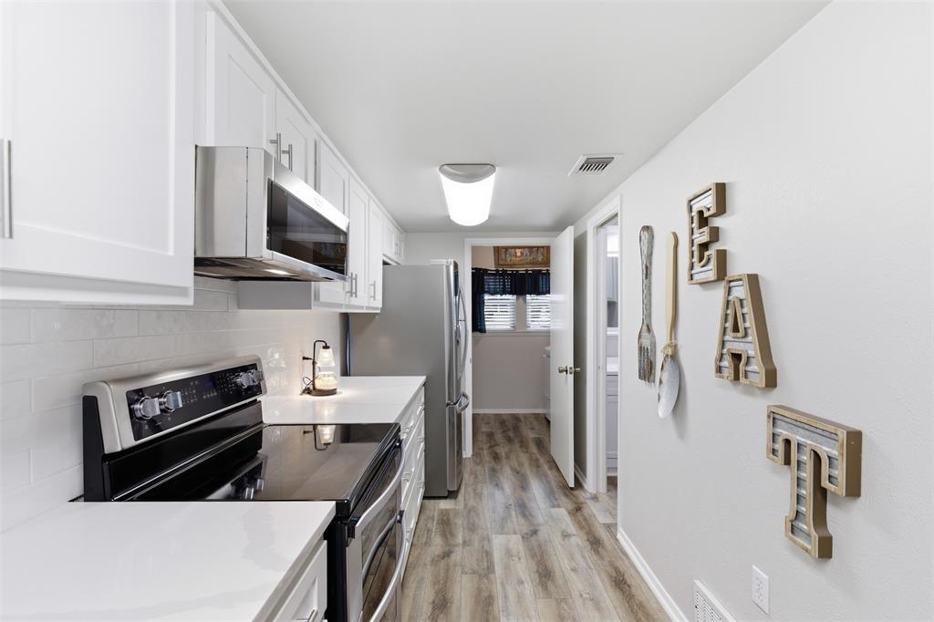 2923 Shady Knoll Lane Property Photo 11