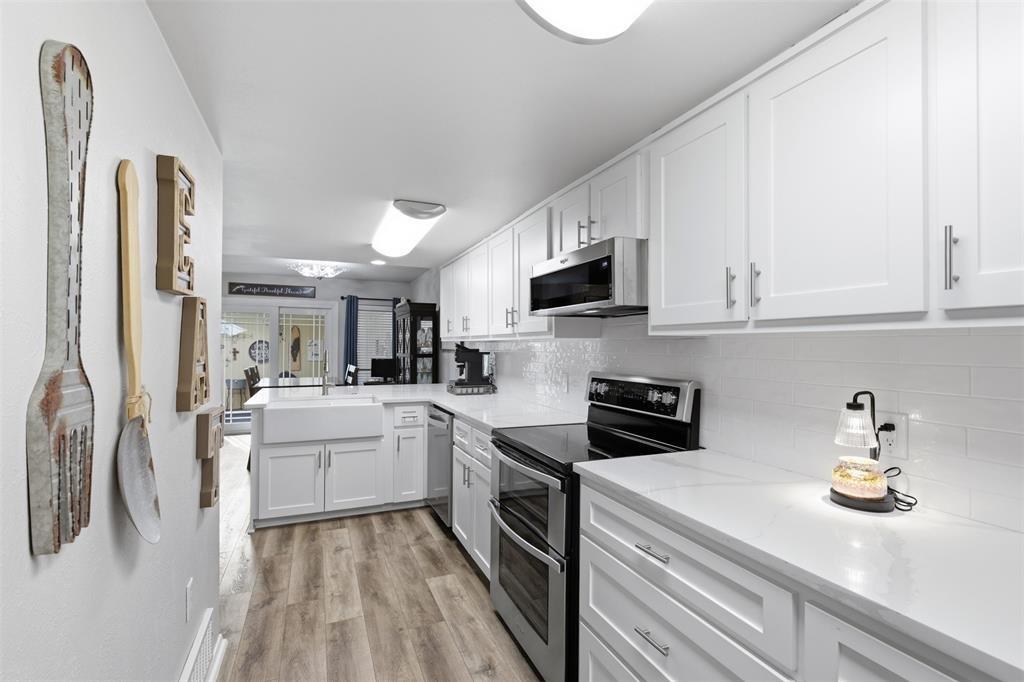 2923 Shady Knoll Lane Property Photo 12