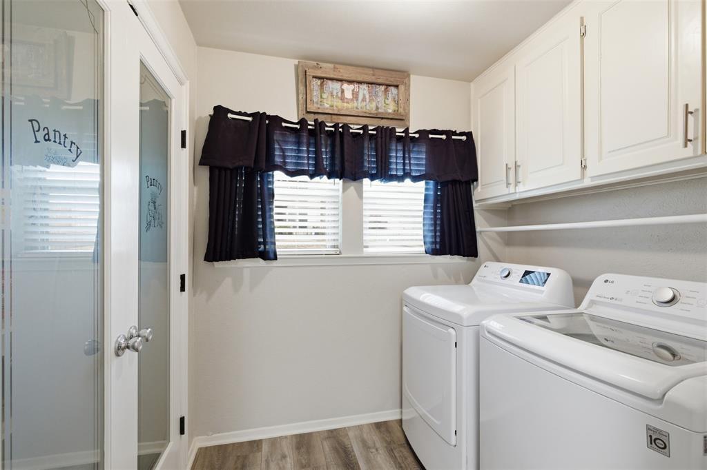 2923 Shady Knoll Lane Property Photo 13