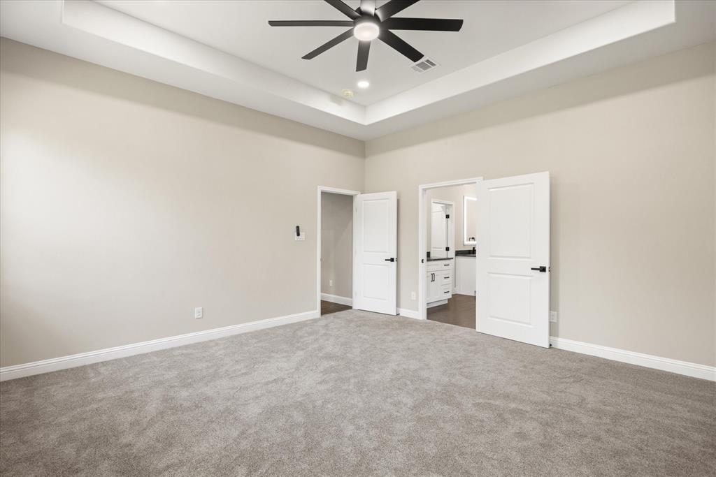 210 Knob Hill Drive Property Photo 15