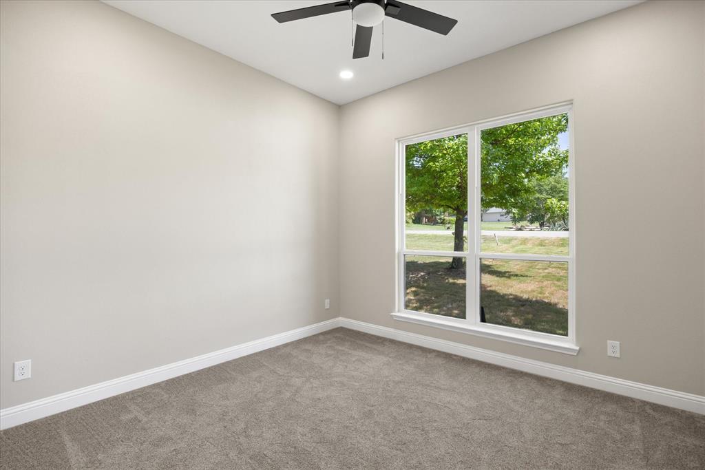 210 Knob Hill Drive Property Photo 26