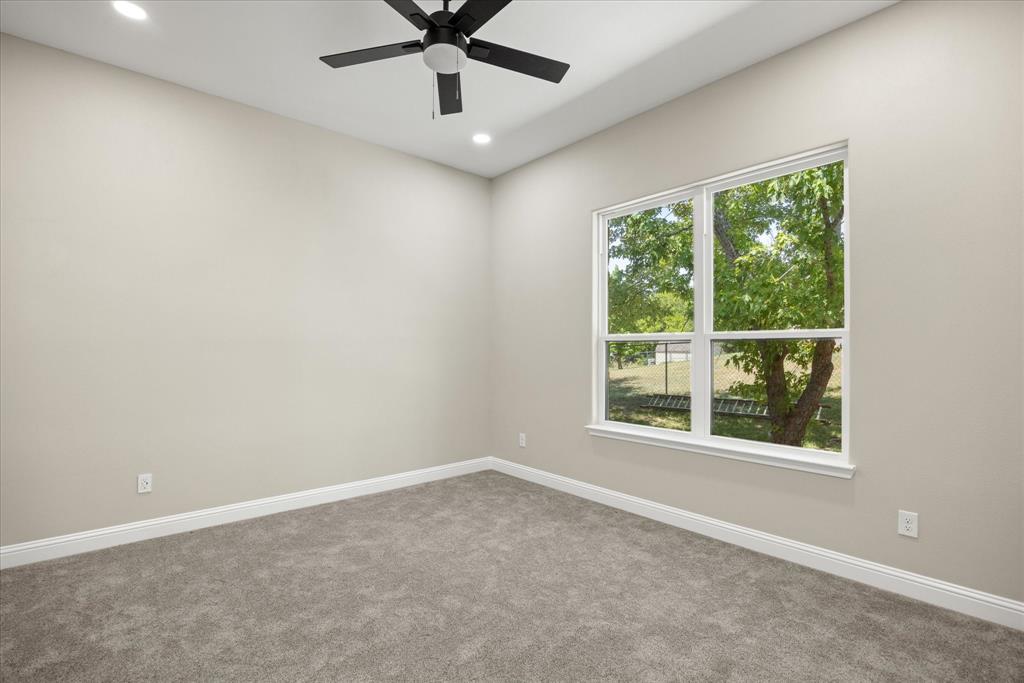 210 Knob Hill Drive Property Photo 29