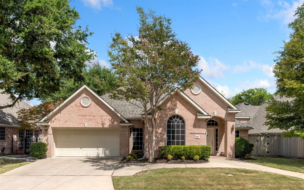 809 Lake Point Circle Property Photo 1