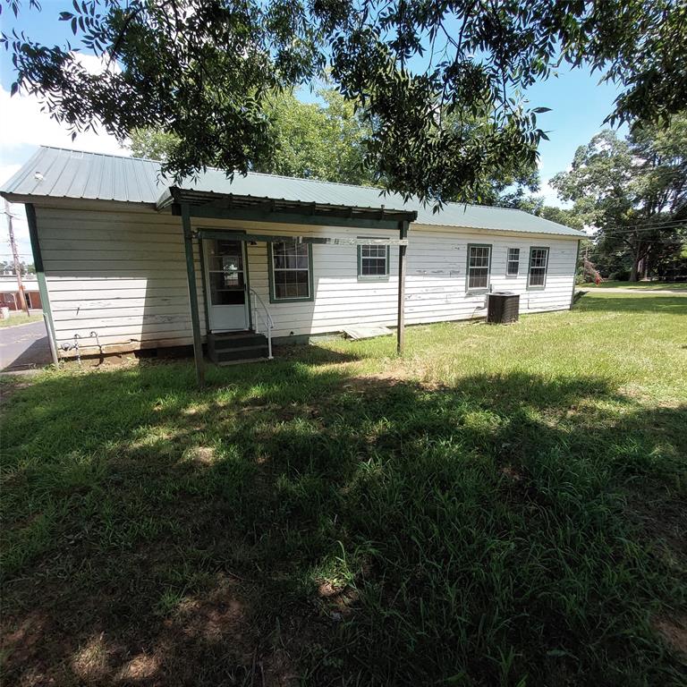 111 Se Avenue N Property Photo 3