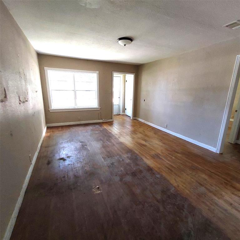 111 Se Avenue N Property Photo 7
