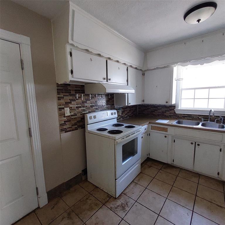 111 Se Avenue N Property Photo 10