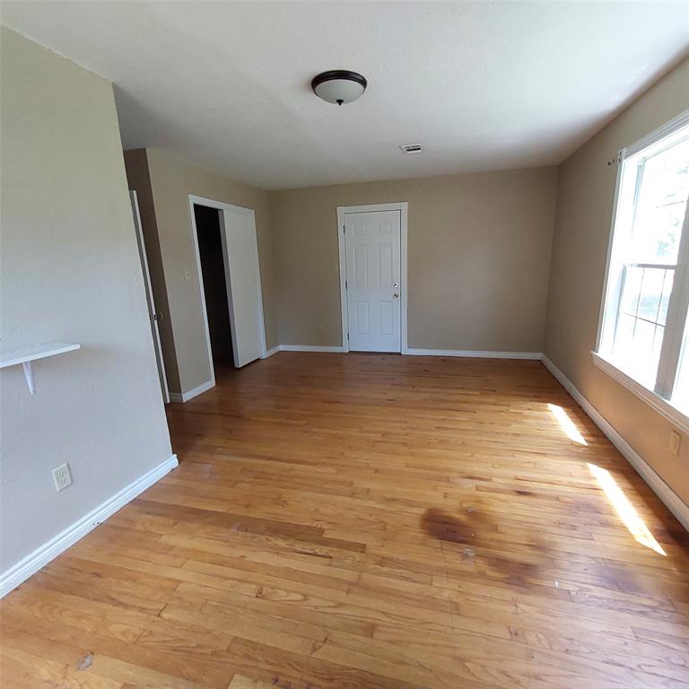 111 Se Avenue N Property Photo 14