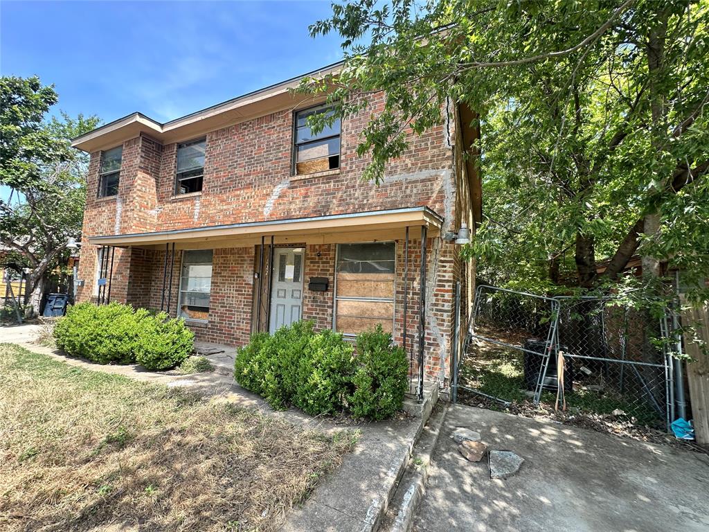 722 W Boyce Avenue 2 Property Photo 1