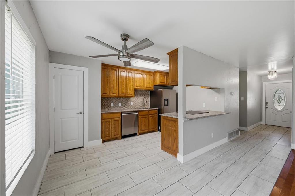 7220 Windhaven Road Property Photo 11