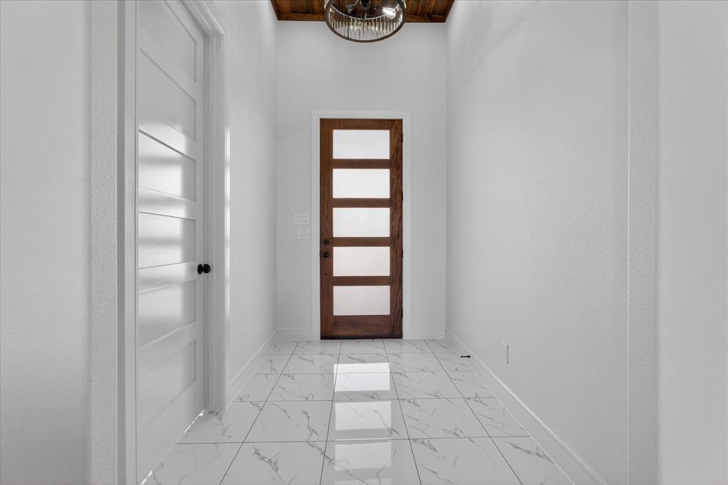860 Alondrita Street Property Photo 11