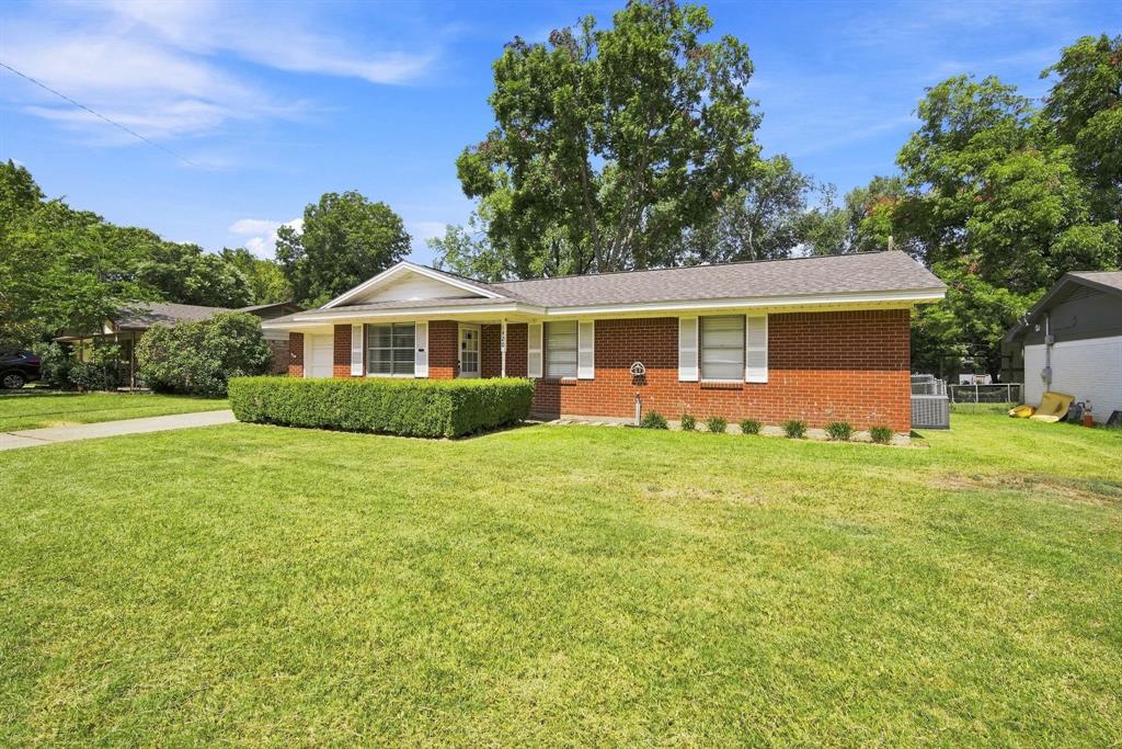 1420 Austin Drive Property Photo 1