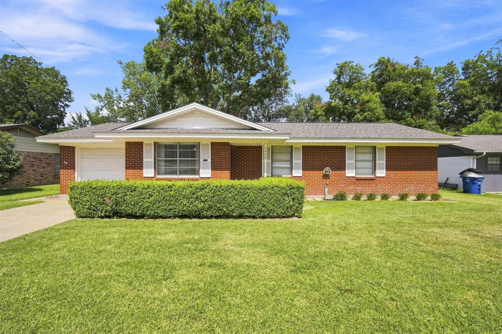1420 Austin Drive Property Photo 2