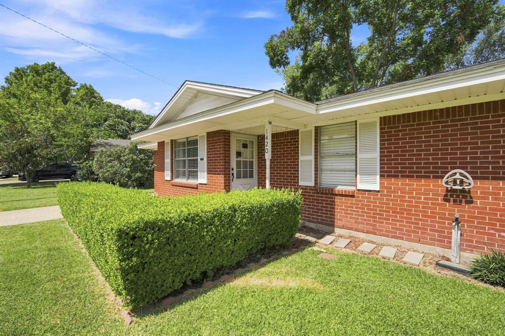 1420 Austin Drive Property Photo 4