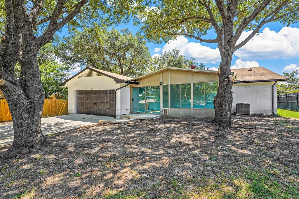 2805 Sybil Drive Property Photo 3