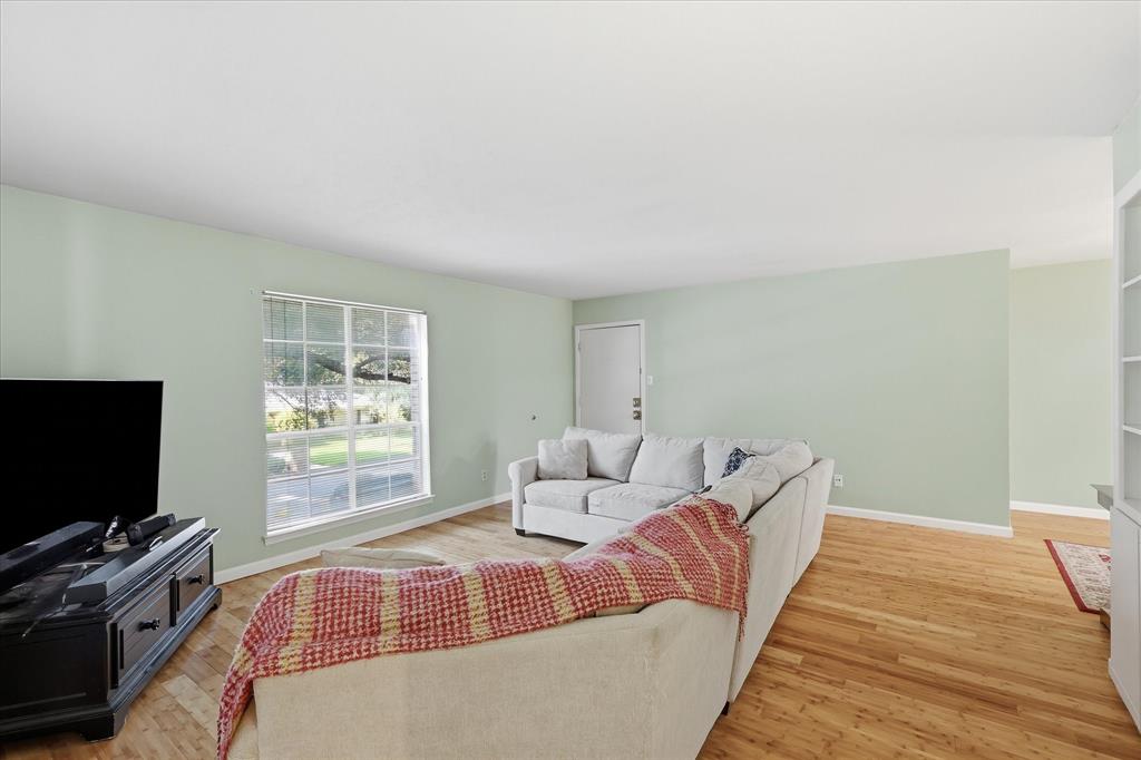 4102 Ridglea Country Club Drive 1501 Property Photo 7